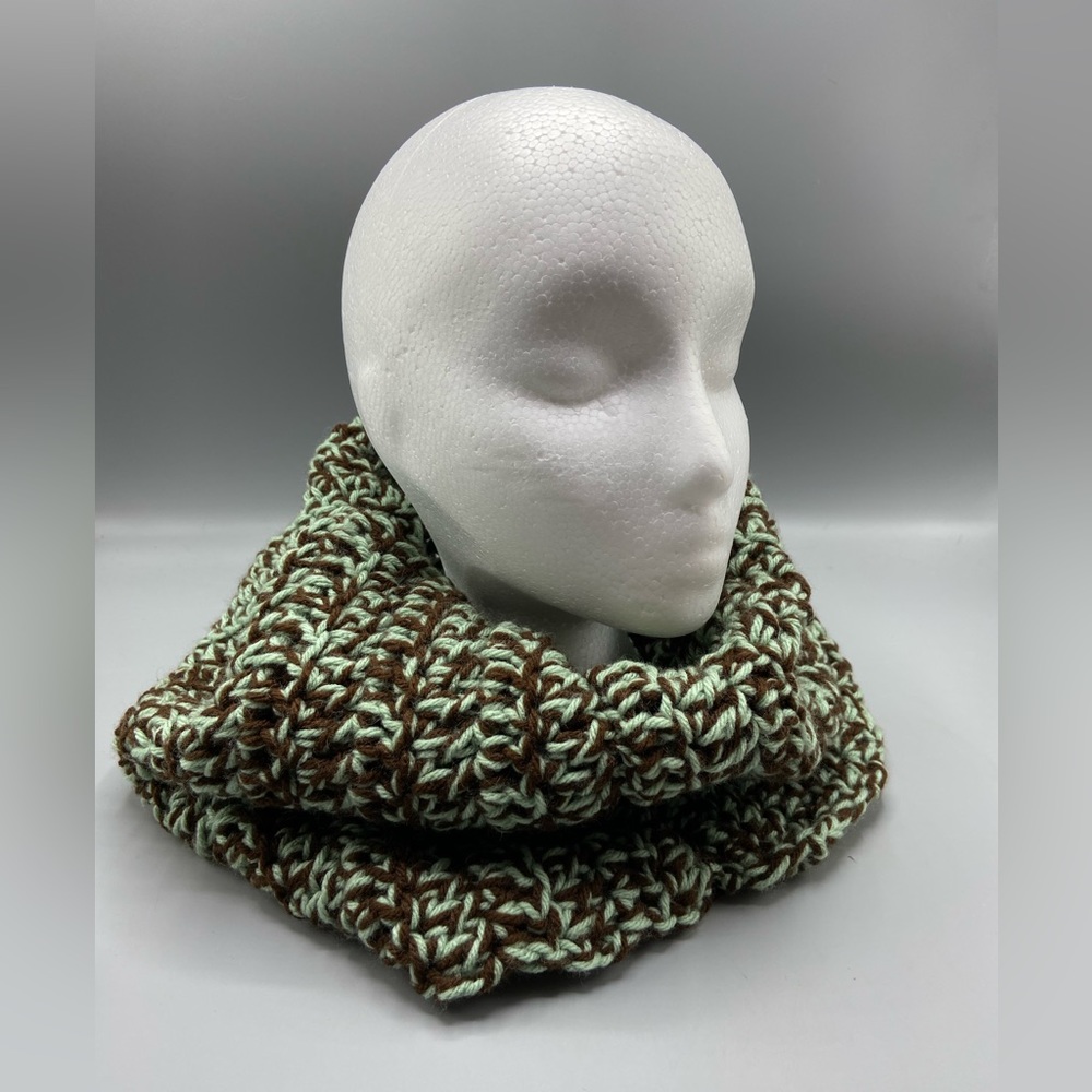Cowl crochet handmade new green brown